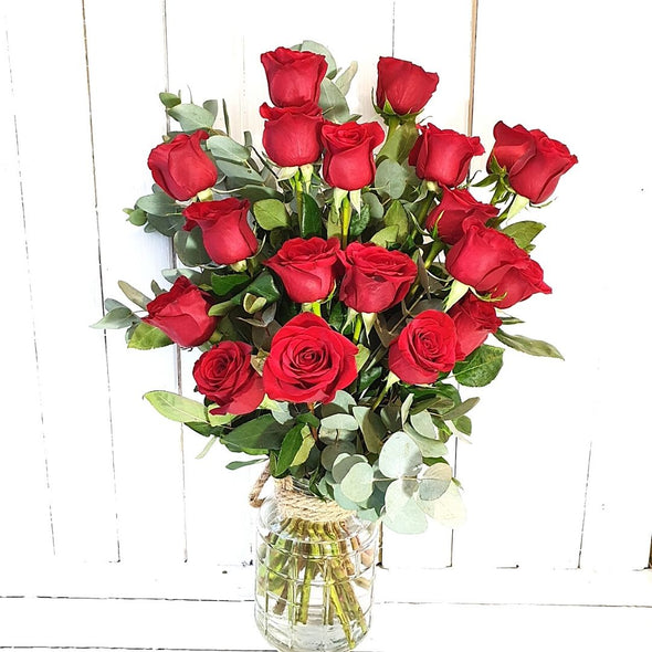 Ethical Deluxe 24 Red Roses Valentine Day